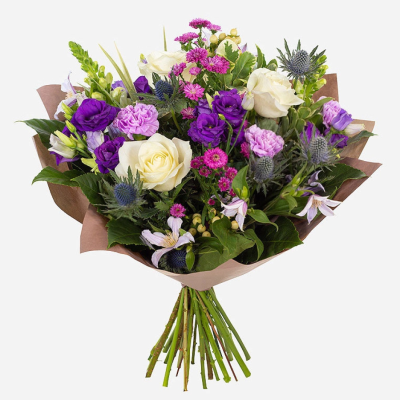 Cool breeze - A cool-toned bouquet in lilac, purple and cream — classic, stylish and always appreciated.